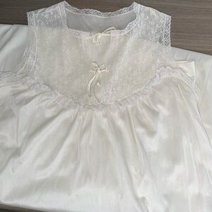 🕊️Vintage 70s White Flower Lace Long Nightgown Babydoll